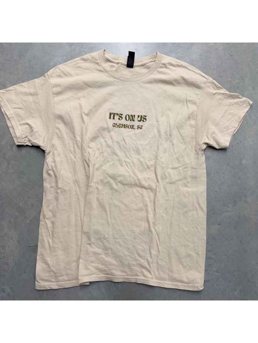 2000s Clemson 'ITS ON US' Graphic Tan Tee Large